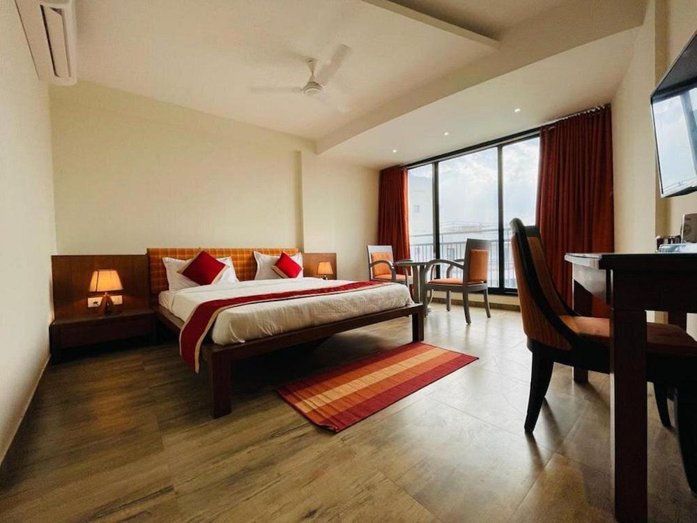 Om Sanctuary Resort By Pinks Hospitality Rupawati Ngoại thất bức ảnh