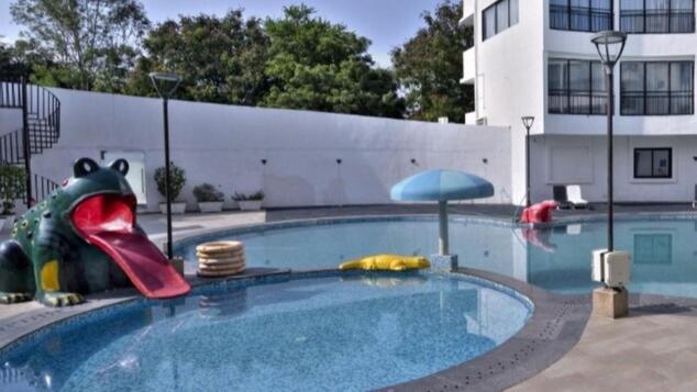Om Sanctuary Resort By Pinks Hospitality Rupawati Ngoại thất bức ảnh